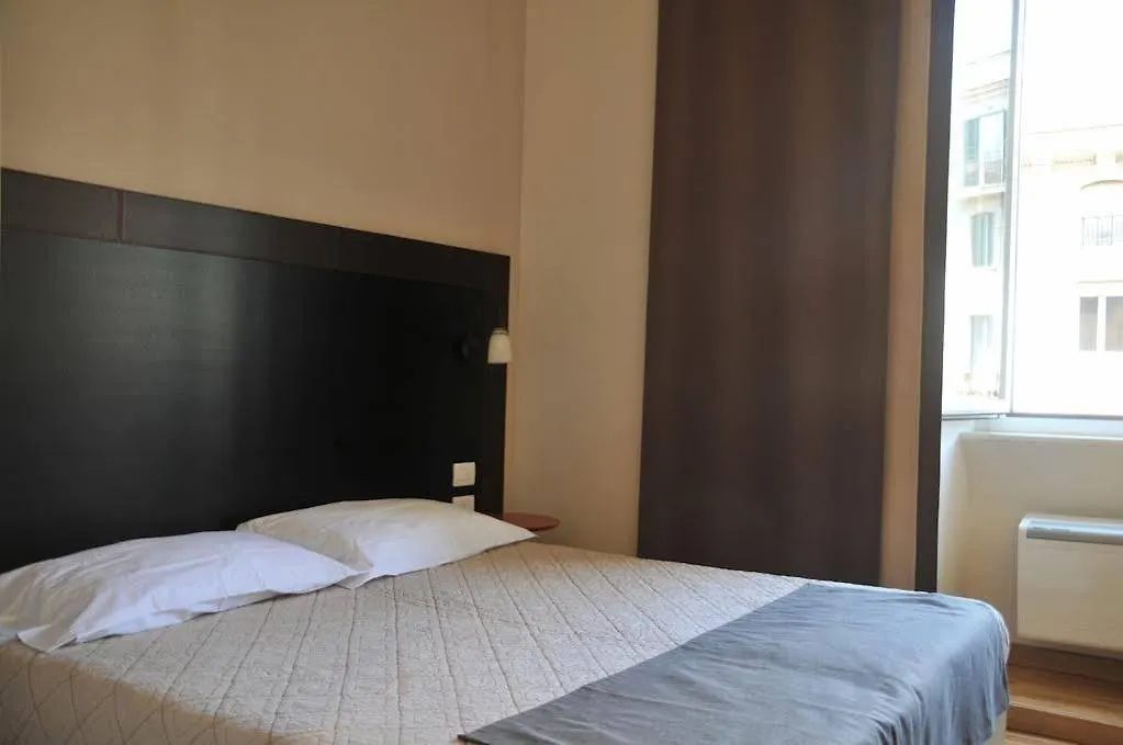 ** Couette-café Bed and breakfast Sotto Il Sole Di Roma Italie